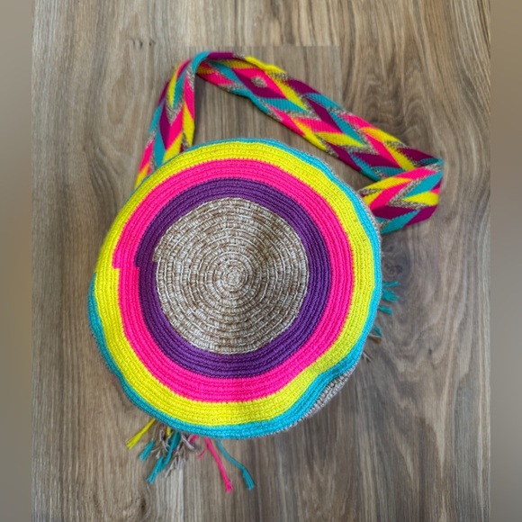 Wayuu bag hand-woven by members of the Colombian Indigenous Tribe NEW - Picture 6 of 6